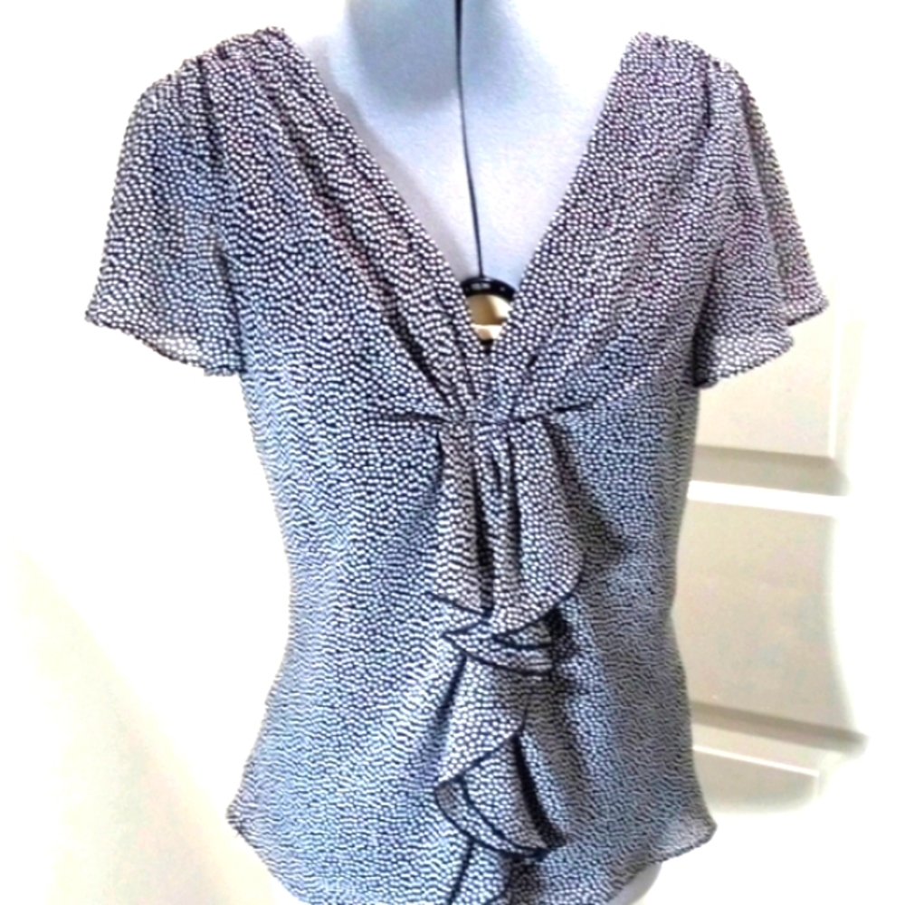 M S K black/white Poka-dotted  ruffle short sleeve  blouse sz M